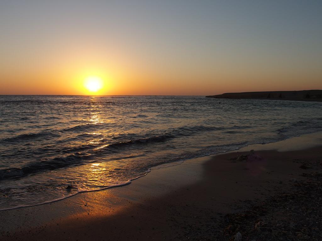 Roots Red Sea Hotel El Qoseir Екстериор снимка