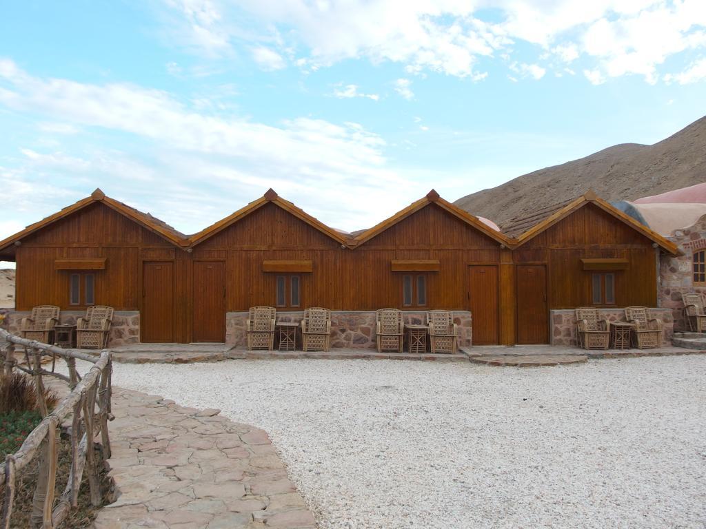 Roots Red Sea Hotel El Qoseir Екстериор снимка