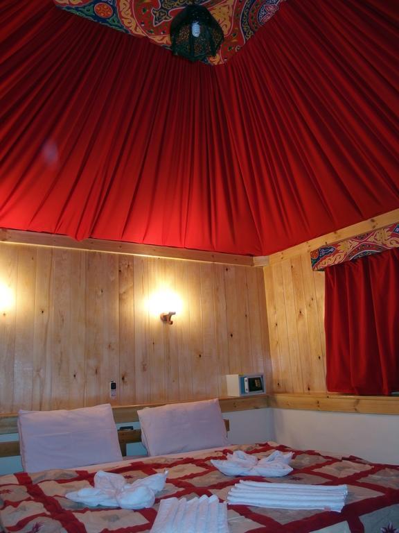 Roots Red Sea Hotel El Qoseir Екстериор снимка