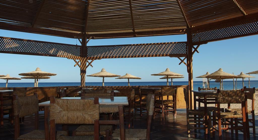 Roots Red Sea Hotel El Qoseir Екстериор снимка