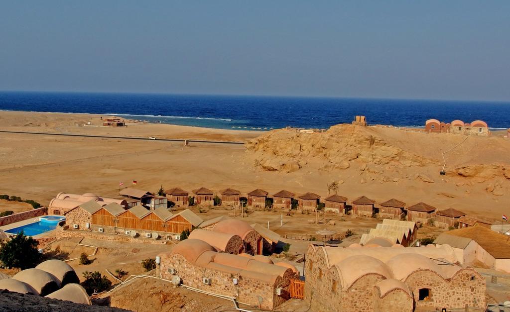 Roots Red Sea Hotel El Qoseir Екстериор снимка