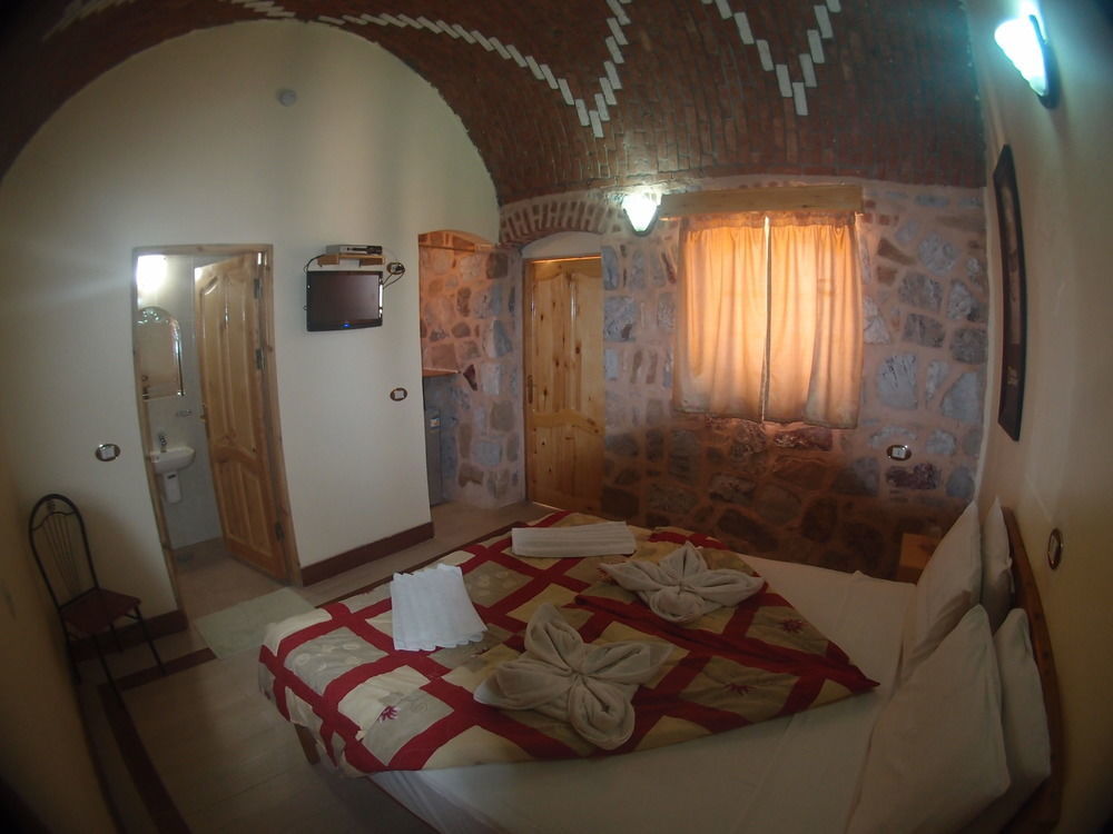Roots Red Sea Hotel El Qoseir Екстериор снимка